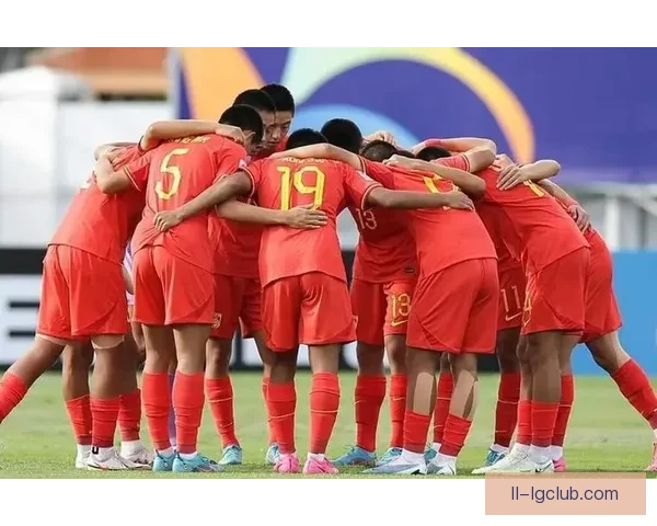 中国男足在18强赛中全力拼搏 展现不屈精神 力争历史性突破